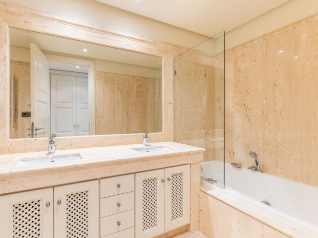 2 Schlafzimmer Apartment in Estepona