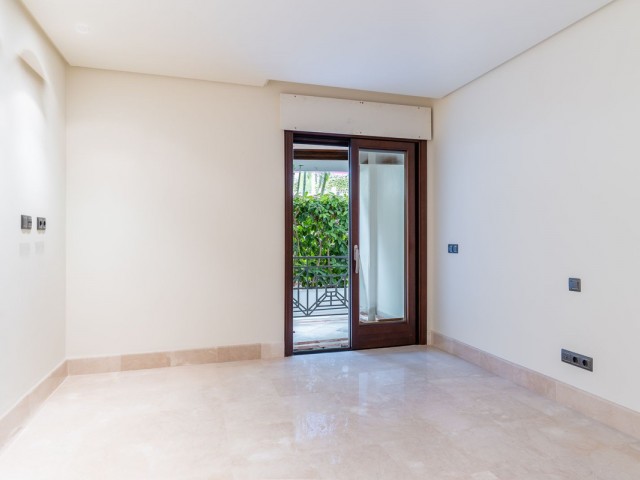 2 Bedrooms Apartment in Estepona