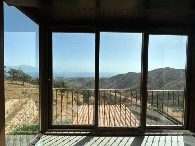 9 Bedrooms Villa in La Mairena