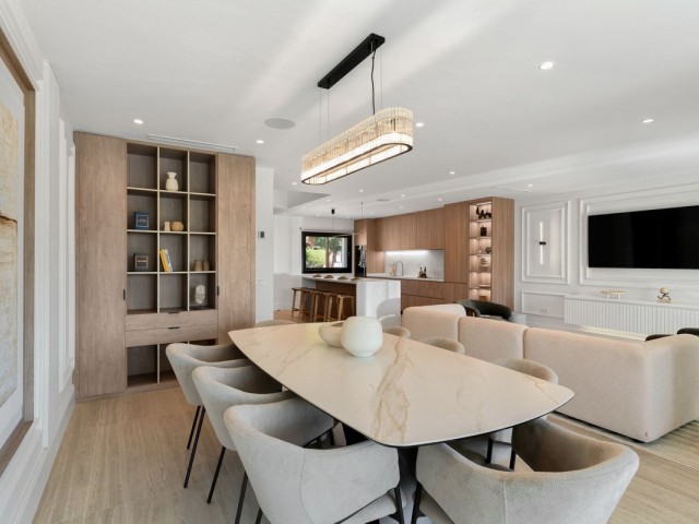 4 Schlafzimmer Reihenhaus in Nueva Andalucía