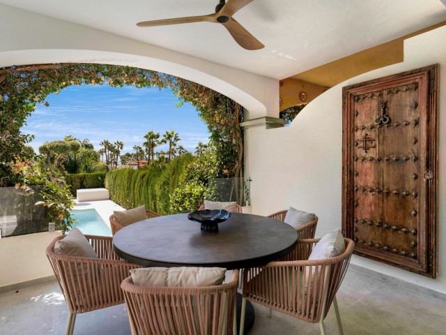 4 Schlafzimmer Reihenhaus in Nueva Andalucía