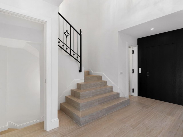 4 Schlafzimmer Reihenhaus in Nueva Andalucía