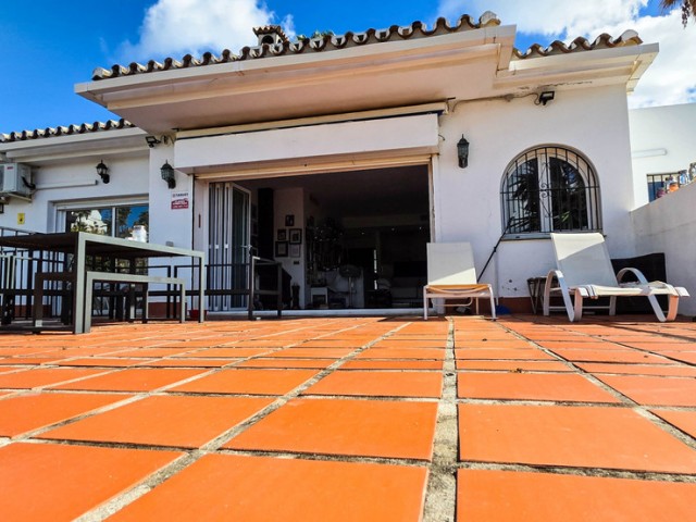 5 Bedrooms Villa in La Duquesa