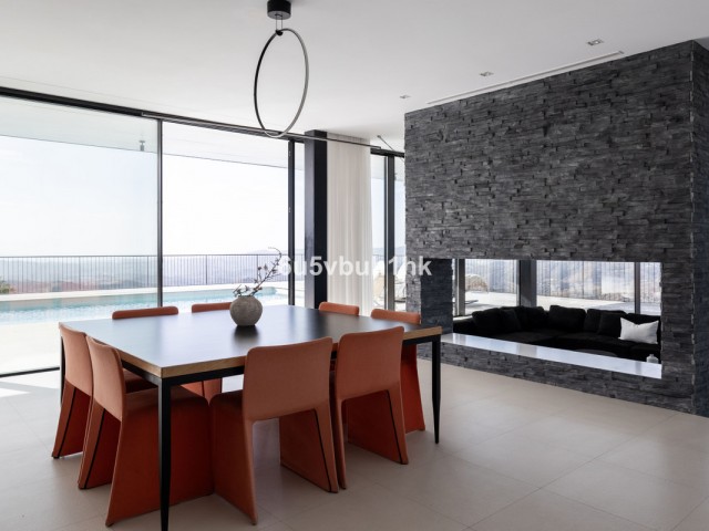 Villa con 4 Dormitorios  en Valtocado