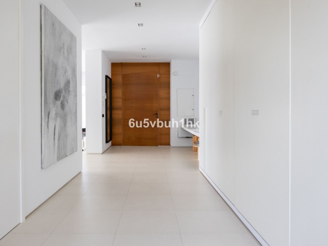 Villa con 4 Dormitorios  en Valtocado