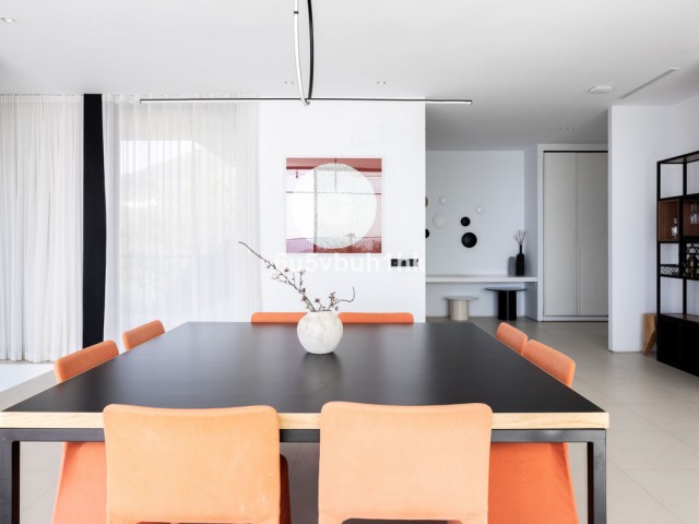 Villa con 4 Dormitorios  en Valtocado