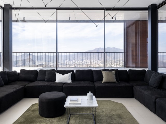 Villa con 4 Dormitorios  en Valtocado