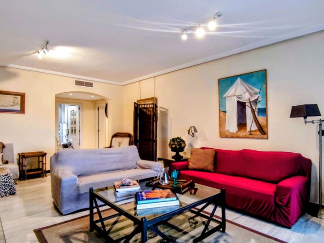 2 Bedrooms Apartment in Puerto Banús