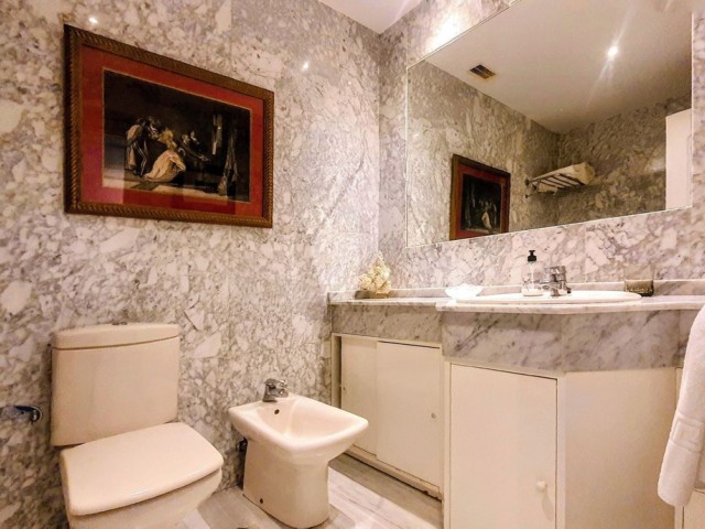 2 Bedrooms Apartment in Puerto Banús