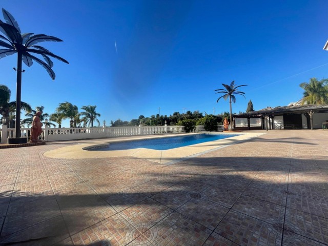 7 Bedrooms Villa in Benalmadena