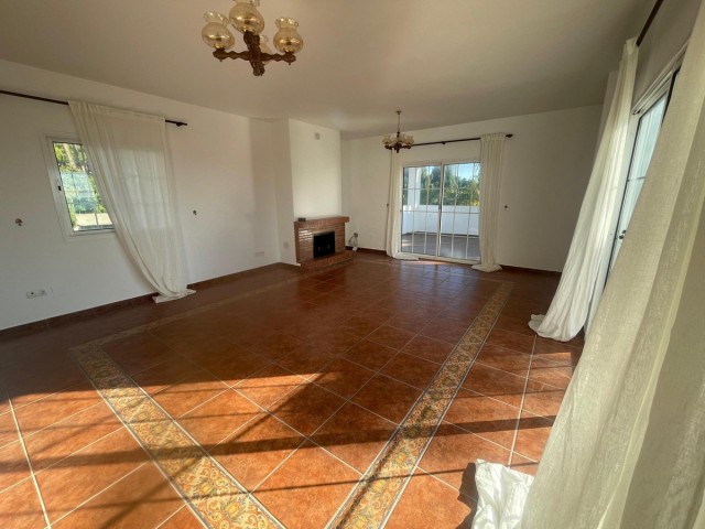 7 Bedrooms Villa in Benalmadena