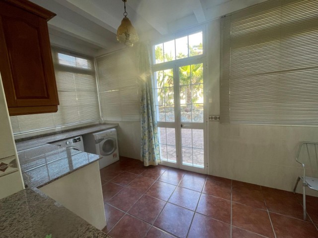 7 Bedrooms Villa in Benalmadena