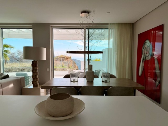 Apartamento con 2 Dormitorios  en Ojén