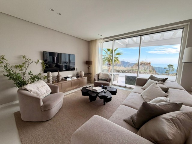 2 Bedrooms Apartment in Ojén