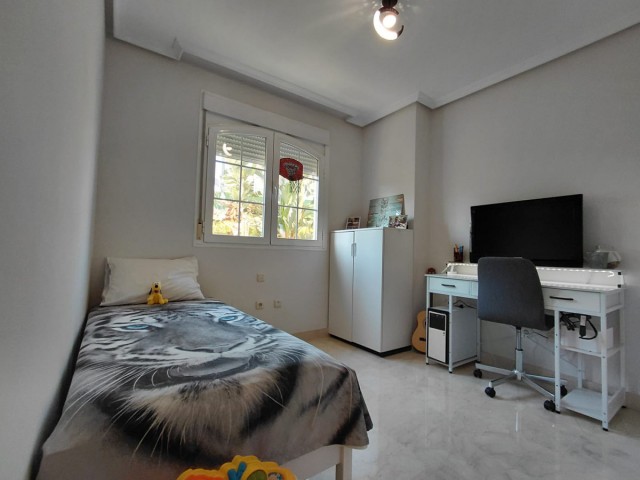 Apartment, Nagüeles, R5255653