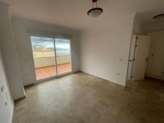 4 Bedrooms Townhouse in Casares