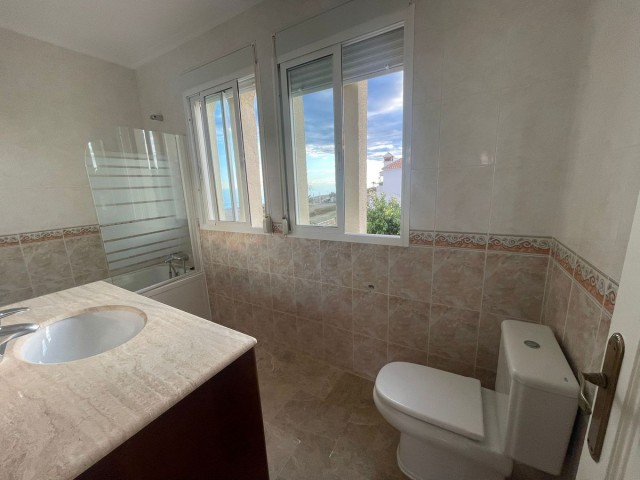 4 Bedrooms Townhouse in Casares