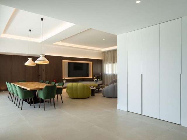 5 Bedrooms Villa in Benalmadena Costa