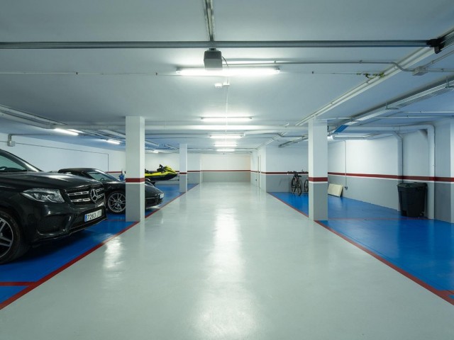 5 Bedrooms Villa in Benalmadena Costa