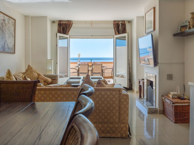 4 Bedrooms Townhouse in Estepona