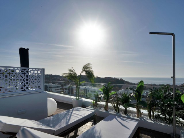 Ático con 4 Dormitorios  en Málaga