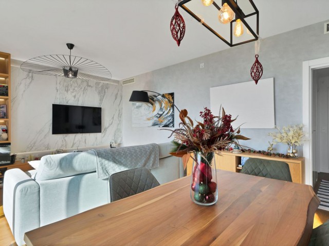 Ático con 4 Dormitorios  en Málaga