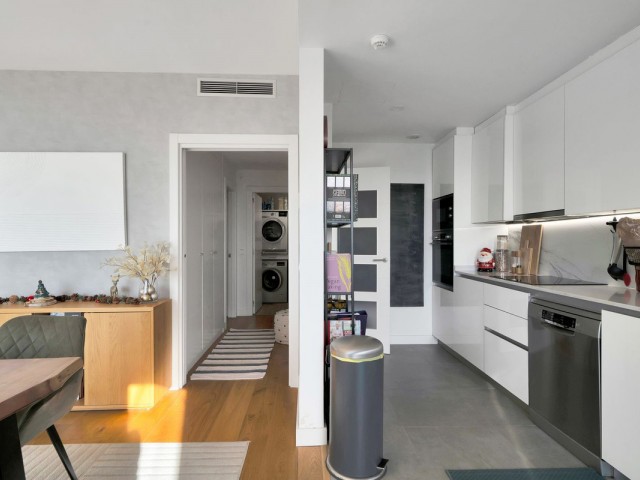 Ático con 4 Dormitorios  en Málaga