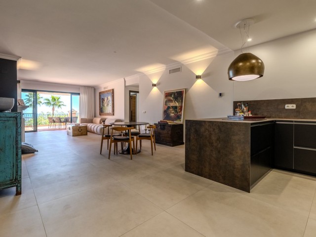 Apartamento con 3 Dormitorios  en Monte Halcones