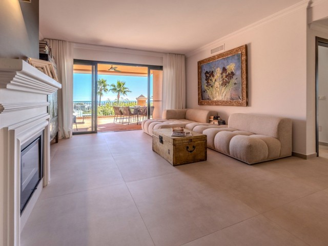 Apartamento con 3 Dormitorios  en Monte Halcones