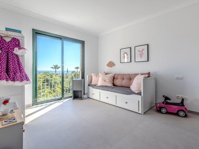 Apartamento con 3 Dormitorios  en Monte Halcones