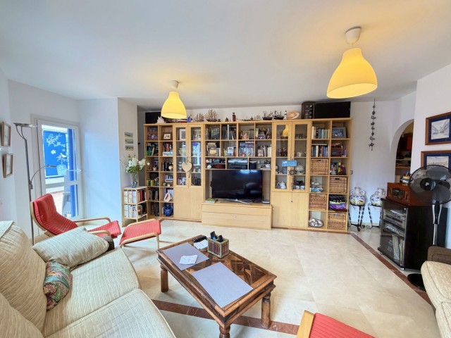 Appartement avec 3 Chambres  à San Luis de Sabinillas