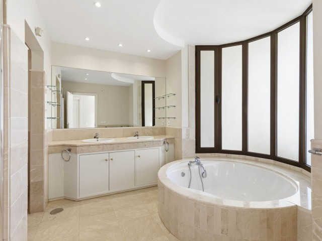 4 Bedrooms Apartment in Los Arqueros