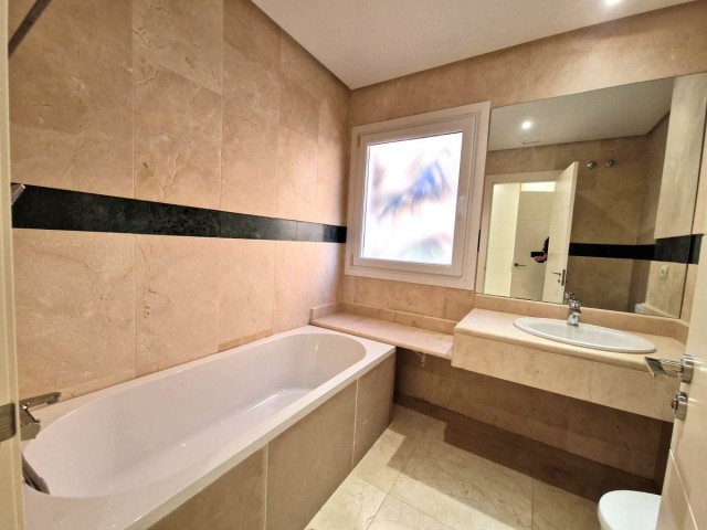 2 Bedrooms Apartment in Marbella