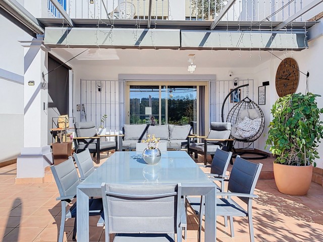 2 Bedrooms Townhouse in Estepona