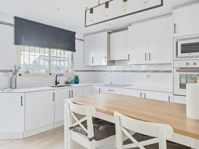 2 Bedrooms Townhouse in Estepona