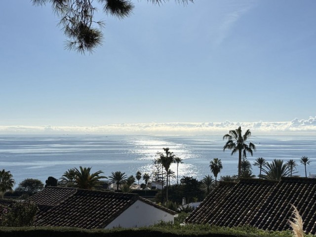 5 Bedrooms Villa in Estepona