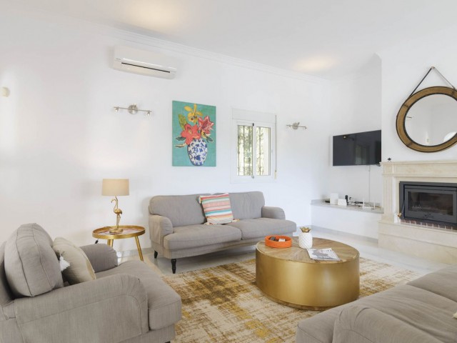 4 Bedrooms Villa in Mijas