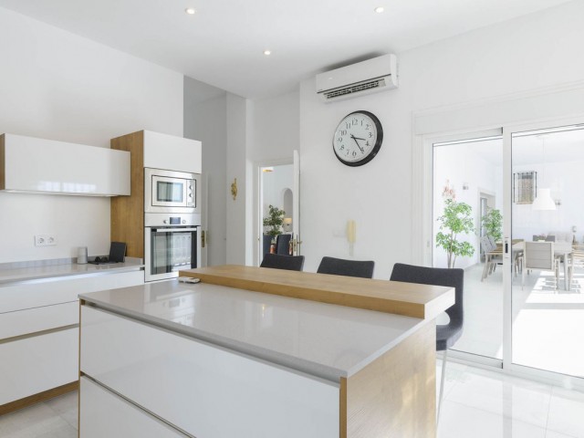 4 Bedrooms Villa in Mijas