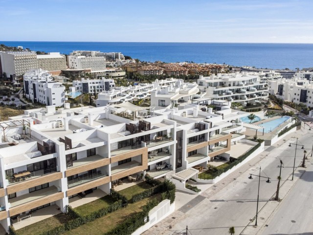 2 Bedrooms Apartment in Fuengirola