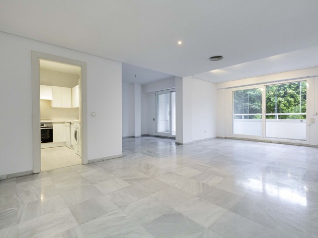 3 Bedrooms Apartment in Marbella