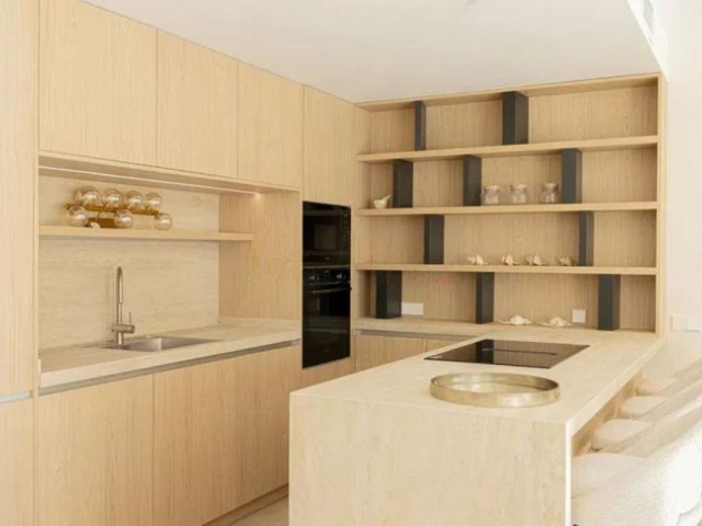 4 Bedrooms Apartment in Nueva Andalucía