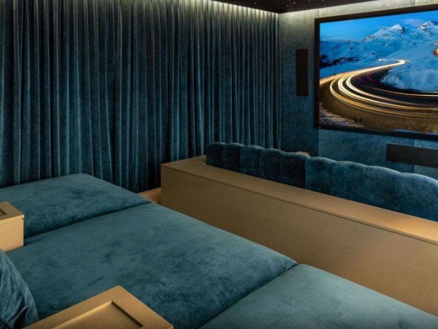 7 Bedrooms Villa in Marbella