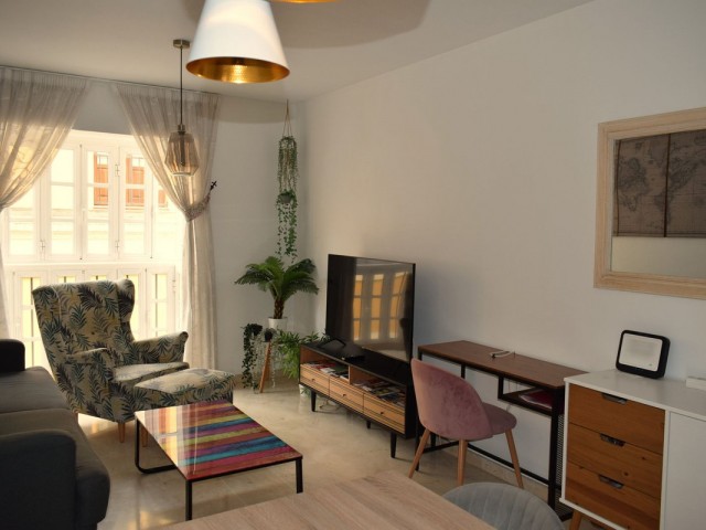 Apartamento con 2 Dormitorios  en Málaga Centro