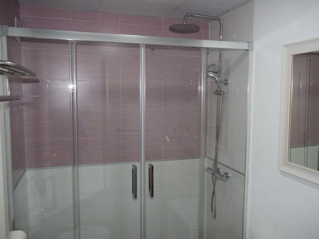 Apartamento con 2 Dormitorios  en Málaga Centro