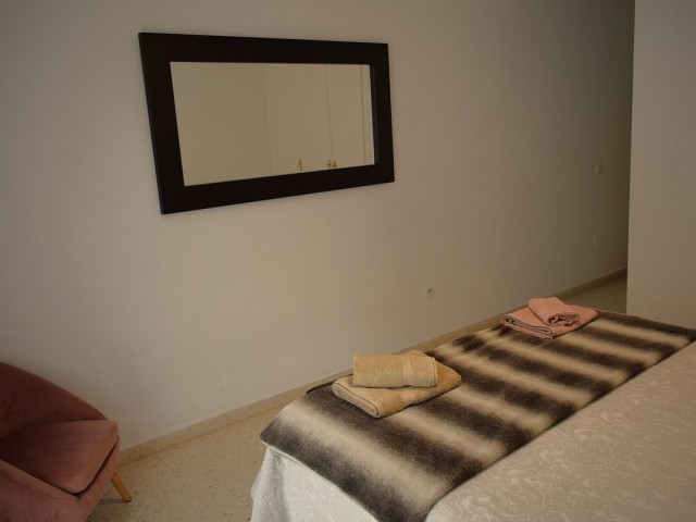 Apartamento con 2 Dormitorios  en Málaga Centro