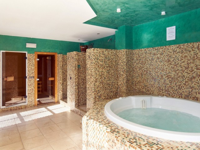 1 Bedrooms Apartment in Estepona