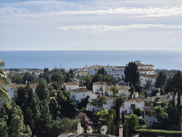 Apartamento con 4 Dormitorios  en Mijas Costa