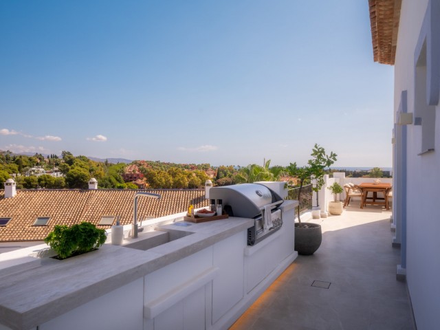3 Bedrooms Apartment in Nueva Andalucía