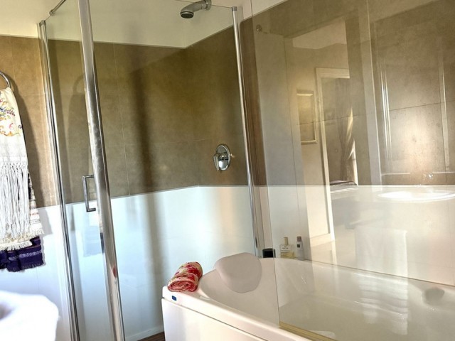 3 Bedrooms Apartment in Benahavís