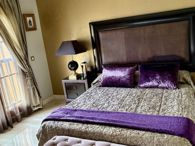 3 Bedrooms Apartment in Benahavís